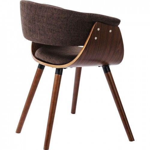 Notevole e confortevole, optare per questa sedia con uno stile