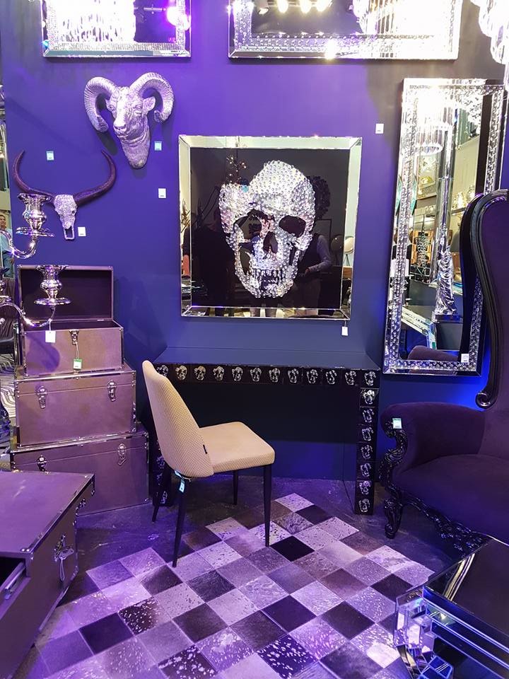 Cuadro mural Rockstar Skull KARE Design — exposición en tienda