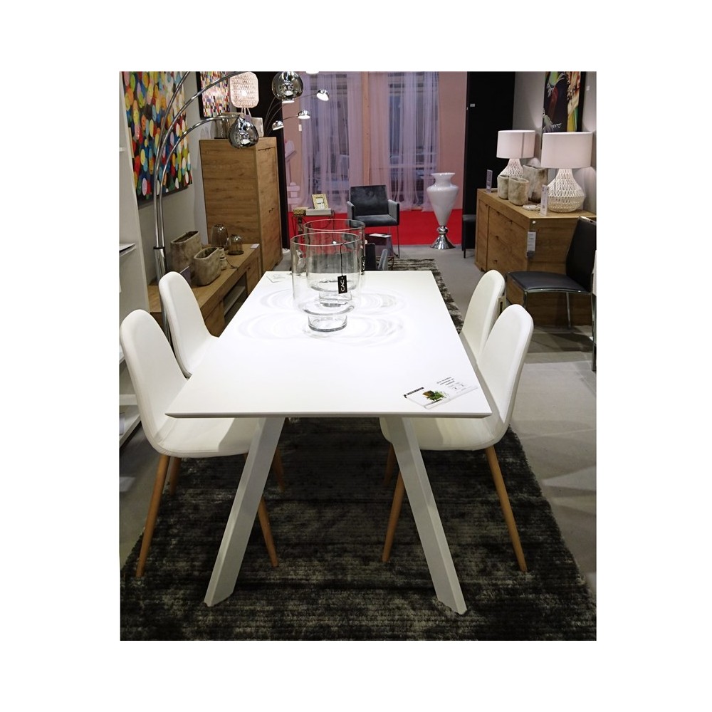 WHITE LAKE TABLE 150 CM IMPOSABLE CAMINO A CASA