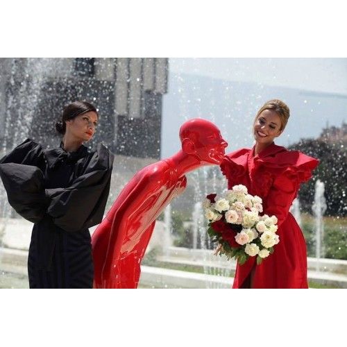 Stehleuchte Statue Welcome Guest Red Kare Design