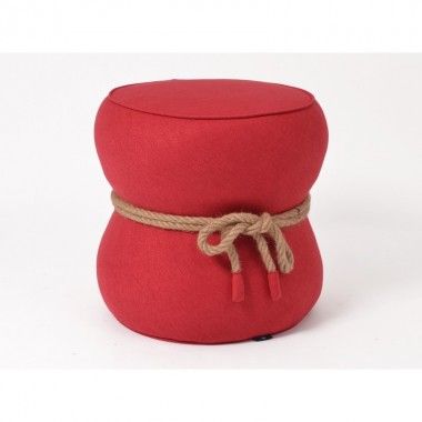 Puff vermelho com nó de corda doce