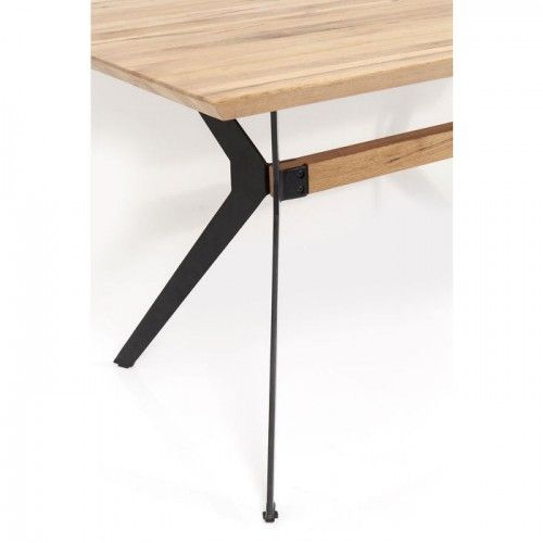 Downtown dining table Kare design
