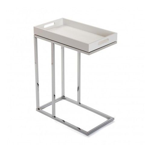Mesa de metal de prata e bandeja de madeira branca