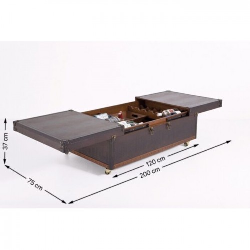 Tavolino basso GLOBETROTTER baule bar marrone 120 cm KARE Design — con accessori di scena
