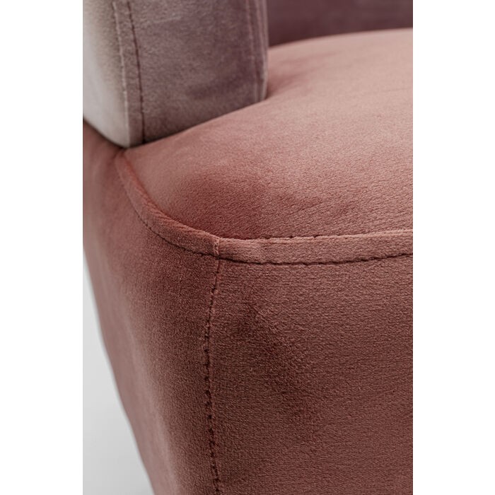 Zweisitzer-Sofa SANDWICH Samt in drei Rosatönen KARE Design — Stoffstruktur und Naht