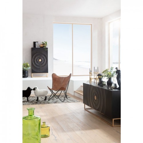 Decoratieve kast MADEIRA zwart met cirkelreliëf 140 cm KARE Design — opgesteld in een woonkamer