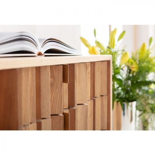 Aparador CONCERTINA frente madera natural KARE Design — detalle del tablero