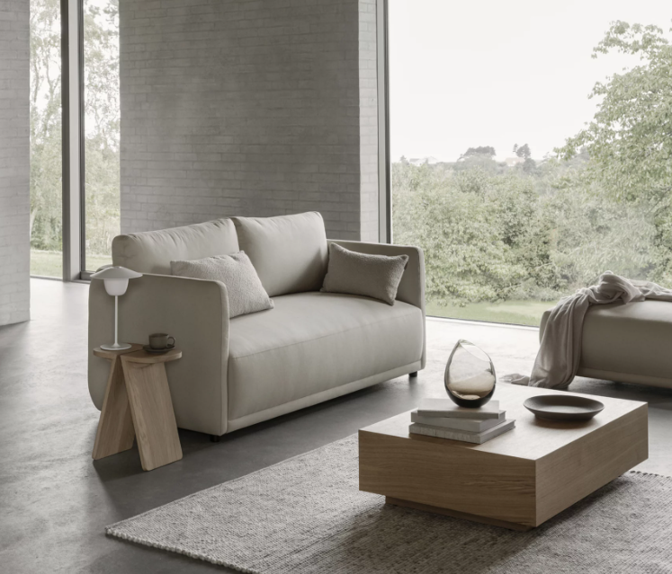 Sgabello AVIO rovere naturale Blomus — ambientato in un interno (7)