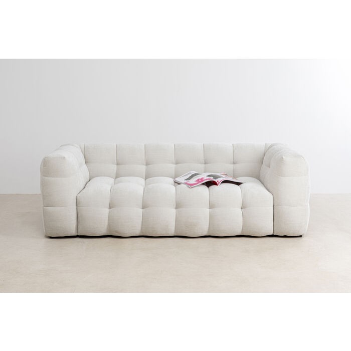 Sofá SALAMANCA veludo creme capitonê KARE Design — vista frontal e silhueta completa (5)