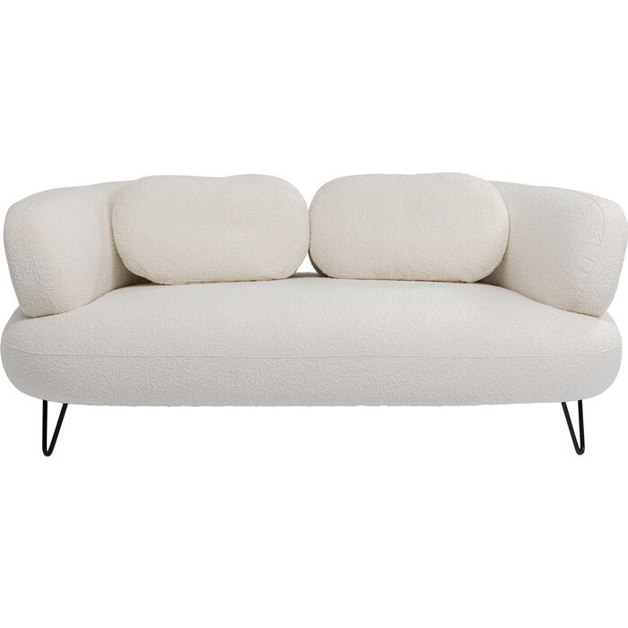 Sofa PEPPO cremefarbener Stoff und schwarze Beine KARE Design — ganzes Produkt vor hellem Hintergrund
