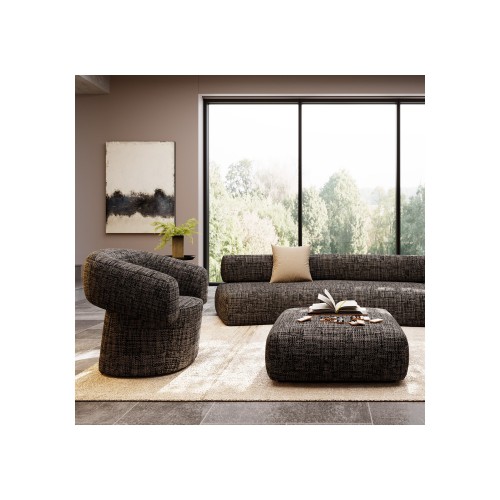 Cadeirão de sala MAYE BOW tecido cinzento e forma envolvente KARE Design — apresentado num interior (11)
