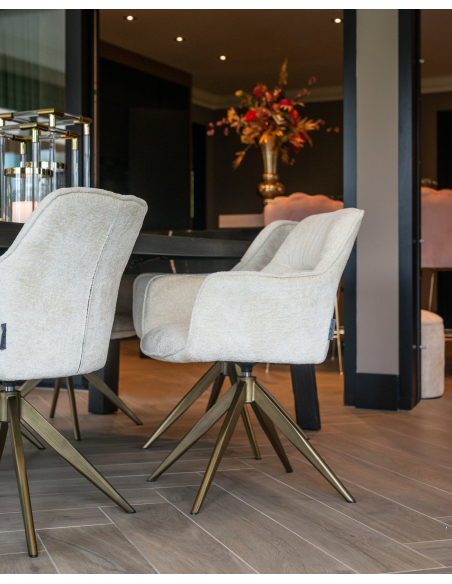 Cadeira de sala de jantar Aline em chenille branca giratória retardadora de fogo