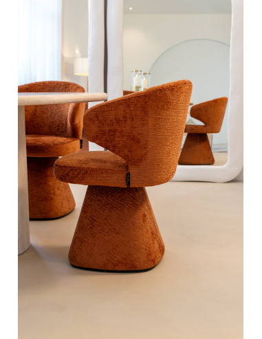 Alexander Jones beige dining table 130Ø (Renaissance)