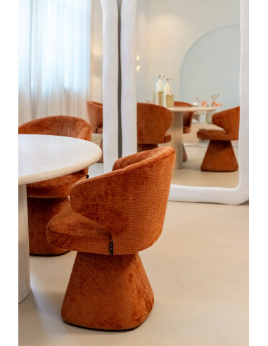 Alexander Jones beige dining table 130Ø (Renaissance)