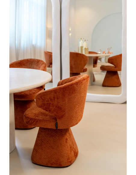 Alexander Jones beige dining table 130Ø (Renaissance)