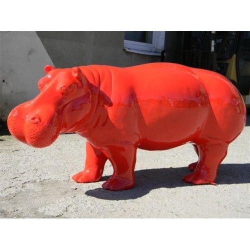 Ippopotame statua rossa