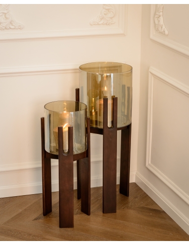 Windlicht auf Füßen aus Rauchglas und Mangoholz REESE