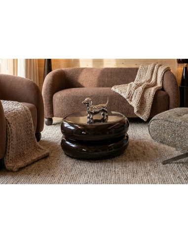 Table basse KAÏA brun chocolat dans un salon chaleureux