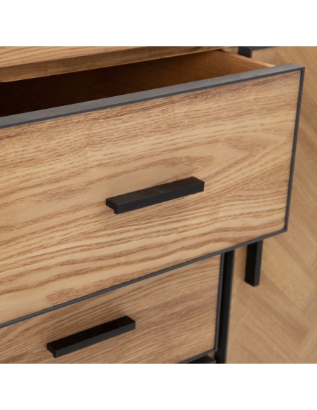 Ladekast MESA naturel essenhout en zwart metaal IXIA — detail van het handvat