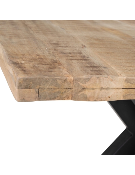 Table de salle à manger MESA manguier naturel et piètement noir IXIA — détail du chant du plateau en bois