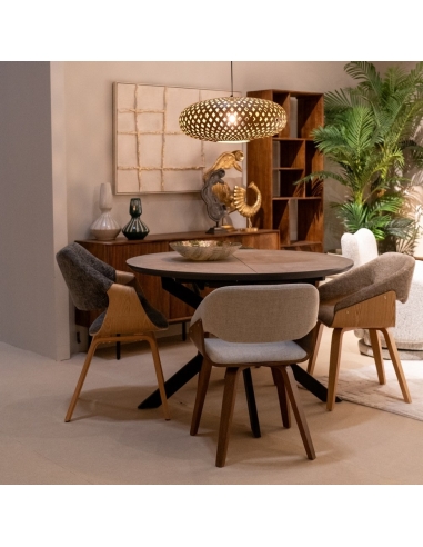 Vista ambientata : Sedia in tessuto grigio e legno naturale con braccioli curvi