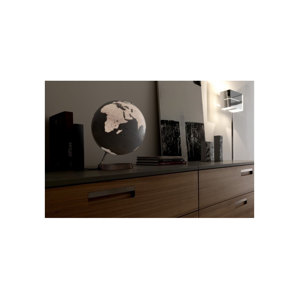 Lighting Earth Globe Full Circle Reflection